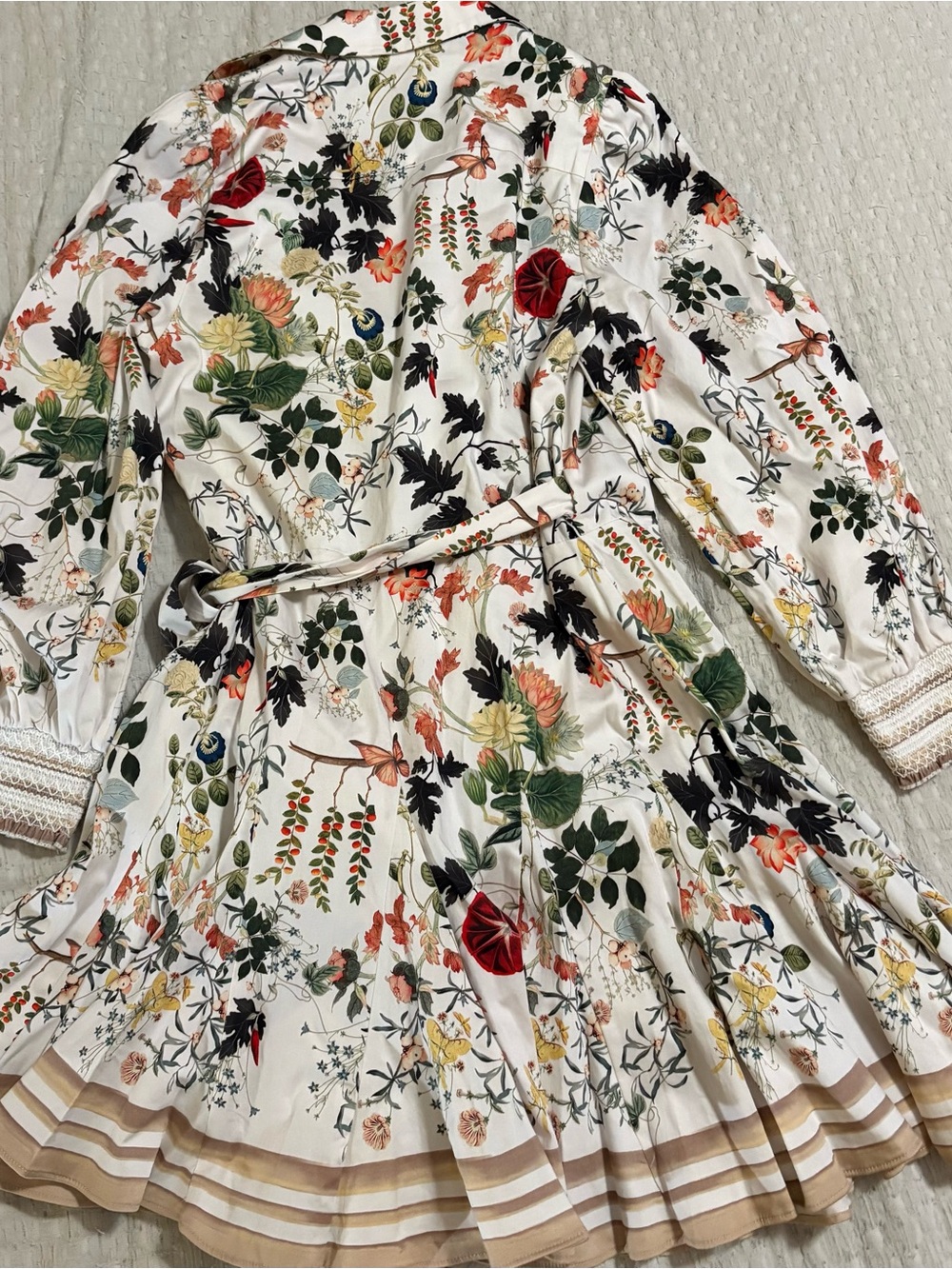 Alice + Olivia Alisa Wrap Godet Shirtdress - Picture 4 of 4